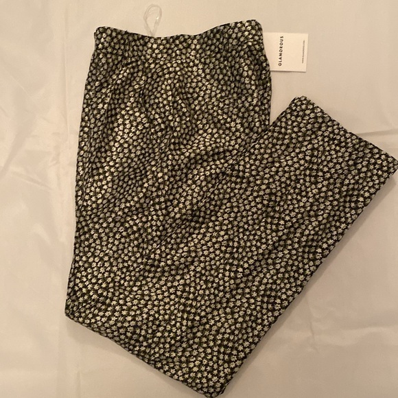 NWT Glamorous Pants - Picture 5 of 5